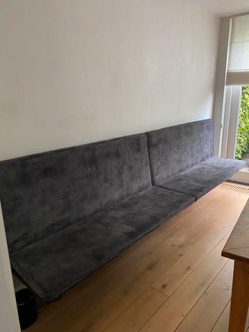 Eetkamerbank 2delig donker grijs velvet beschikbaar voor biedingen