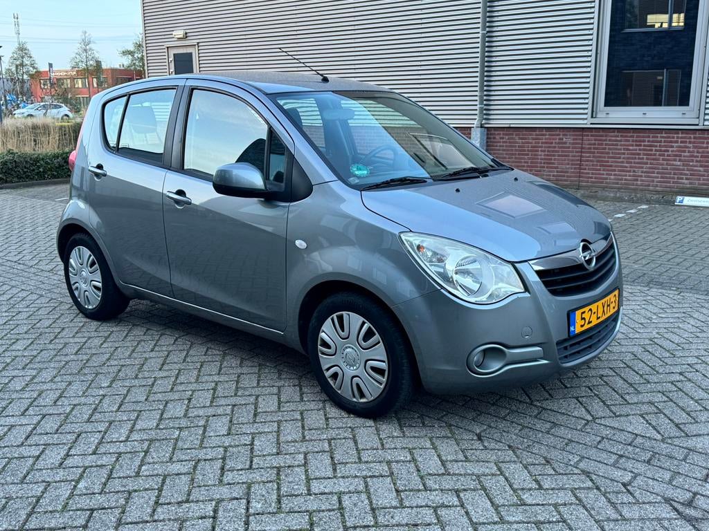Opel Agila 1.2 Edition 2010 Grijs Airco / Camera / Bluetooth, Voorwielaandrijving, Stof, 40 €/maand, 4 cilinders