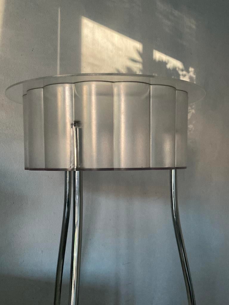 Vintage IKEA bijzettafeltje, dienblad Hatten Ehlén Johansson, Huis en Inrichting, Ophalen, Minder dan 45 cm, Rond, Vintage IKEA design