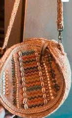 Schoudertas handmade schelpjes ,kraaltjes NIEUW, Ophalen of Verzenden, Zo goed als nieuw, Schoudertasje