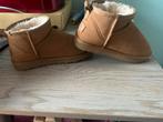 Uggs, Ophalen of Verzenden, Zo goed als nieuw, Jongetje of Meisje, Schoentjes