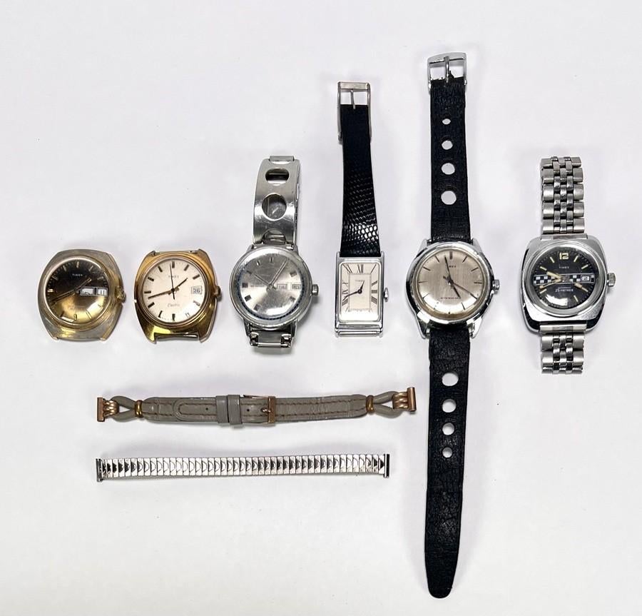 1335. Convoluut horloges, 1970–1980, Ophalen of Verzenden