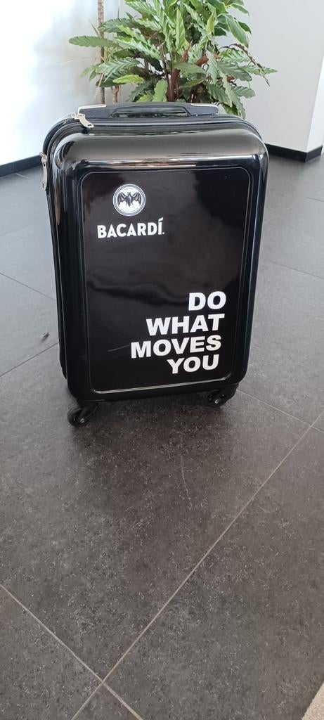 Bacardi Reiskoffertje - Compact en Stijlvol, Ophalen, Wieltjes, Gebruikt, 20 tot 30 cm