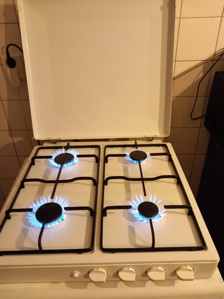 Kookplaat met gasslang en electrische ontsteking, Ophalen, 4 kookzones, Zo goed als nieuw, Gas