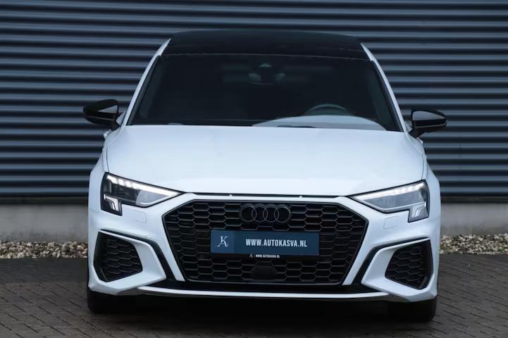 Audi A3 35 Tfsi 150pk S-tronic 2020 Wit, Auto's, Stof, 1498 cc, 4 cilinders, Wit