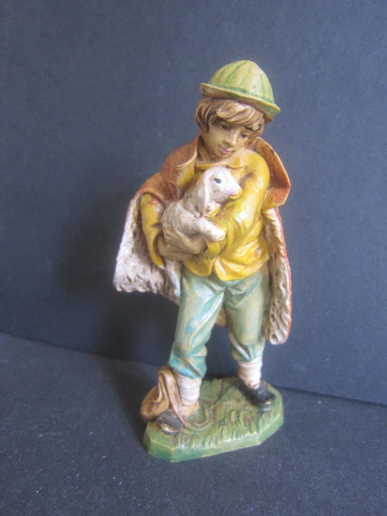 Kerst Oud Kribbe beeldje 11 cm hoog herder met lam schaap, Ophalen of Verzenden, Zo goed als nieuw