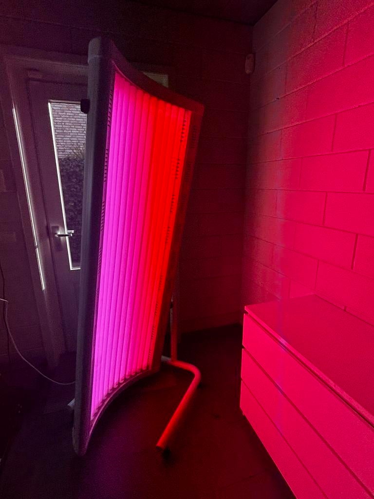 UVPAR zonnebank, voor oa vitamine D aanmaak., Ophalen, Zo goed als nieuw, Zonnebank enkelzijdig, 10 tot 15 lampen