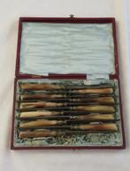 Oude messen met benen handvat Sannajust a Moulins, Antiek en Kunst, Antiek | Bestek, Ophalen of Verzenden