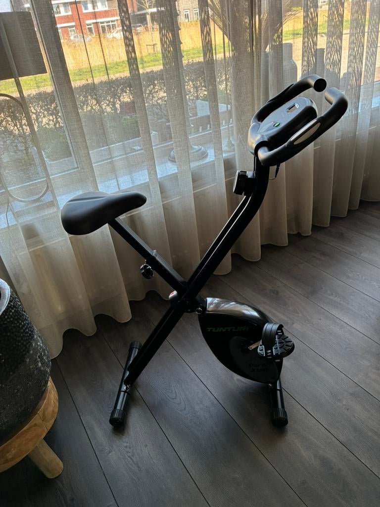 Inklapbara hometrainer, Sport en Fitness, Fitnessapparatuur, Zo goed als nieuw, Hometrainer, Ophalen of Verzenden