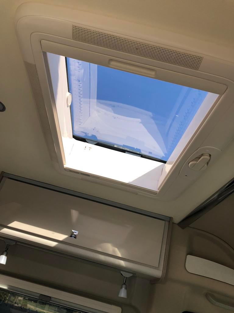 Caravans And Camping Fraaie