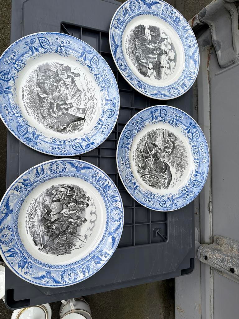 Vintage Société Céramique Maastricht Borden Set, Antiek en Kunst, Antiek | Schalen, Ophalen of Verzenden