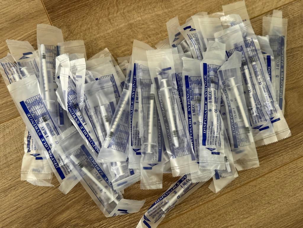 Steriele 1 ml spuitjes nieuw ideaal voor vinger voeden, Ophalen, Nieuw, Overige typen