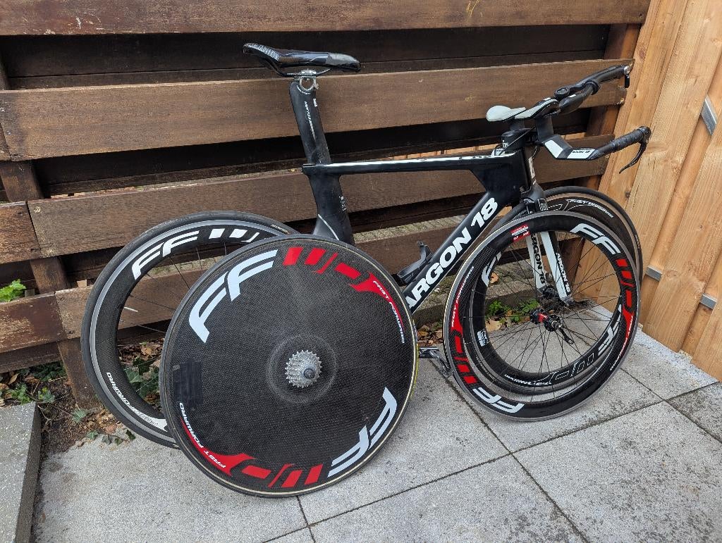 Argon 18 E-118 tijdritfiets, 28 inch, Gebruikt, Carbon, 10 tot 15 versnellingen