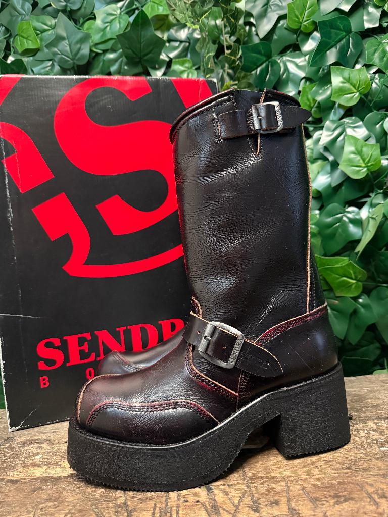 geweldig mooie vintage plateau laarzen van Sendra maat 39, Kleding | Dames, Schoenen, Bruin, Nieuw, Ophalen of Verzenden, Sendra