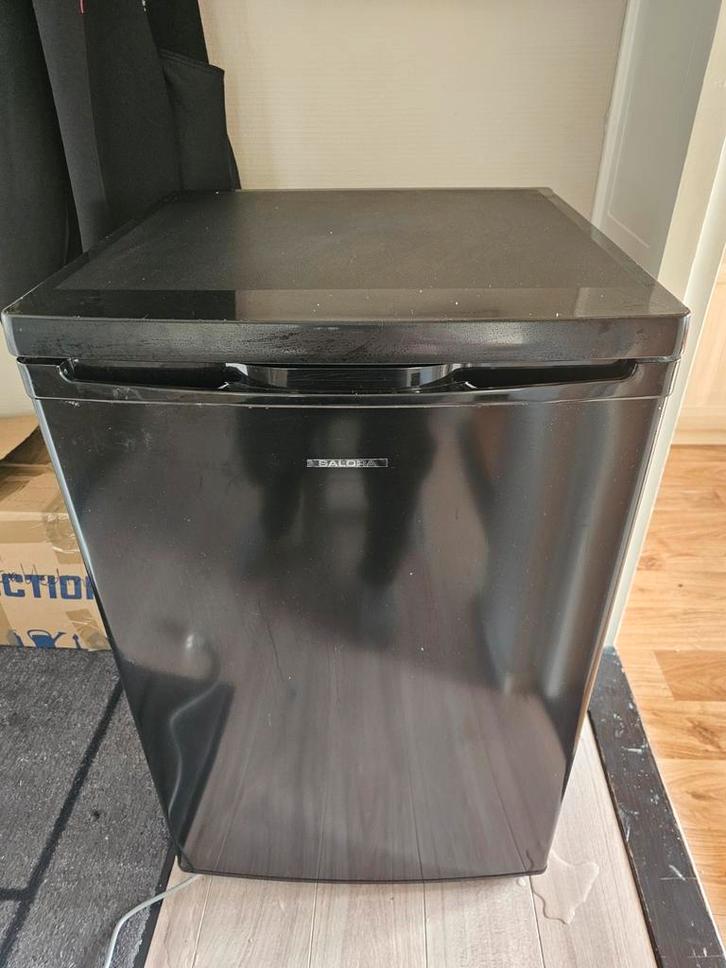 Salora vriezer, zwart, 4 laden, Witgoed en Apparatuur, Vriezers en Diepvrieskisten, Minder dan 85 cm, Minder dan 60 cm, Ophalen of Verzenden