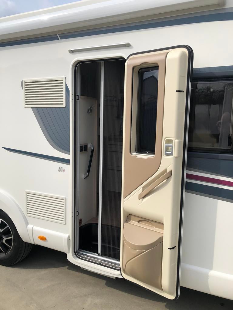 Caravans And Camping Nieuwstaat