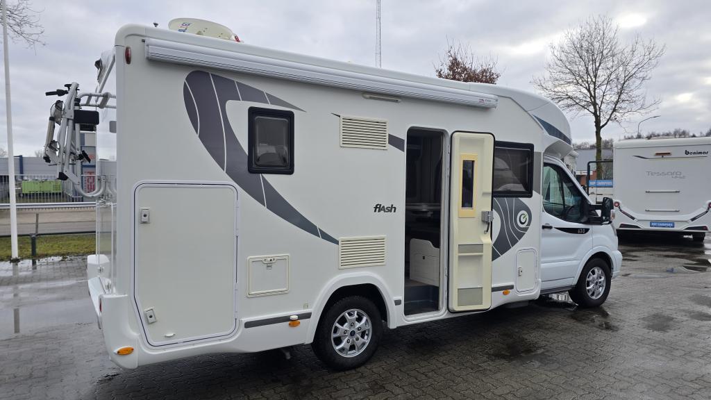 Chausson 630 Flash (bj 2018), Caravans en Kamperen, Campers, Schotel, Ford, 6 tot 7 meter, Half-integraal