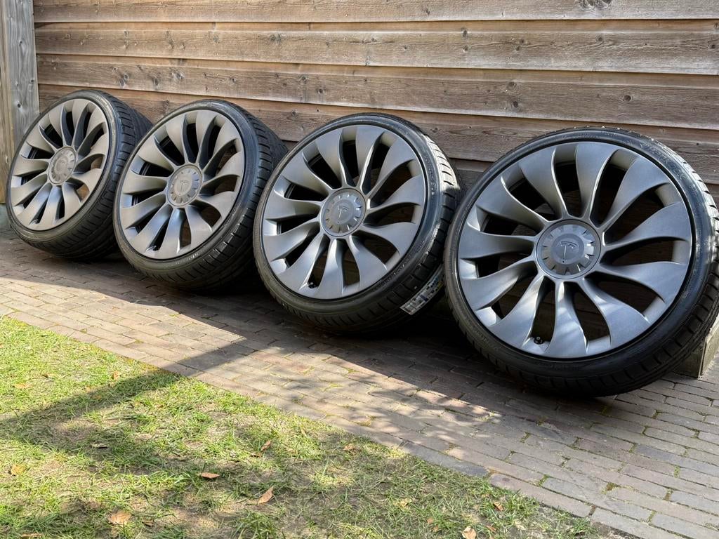 Orig NIEUW Tesla Model 3 Uberturbine 20 inch velgen + zomer, Gebruikt, Banden en Velgen, Ophalen of Verzenden, 235 mm