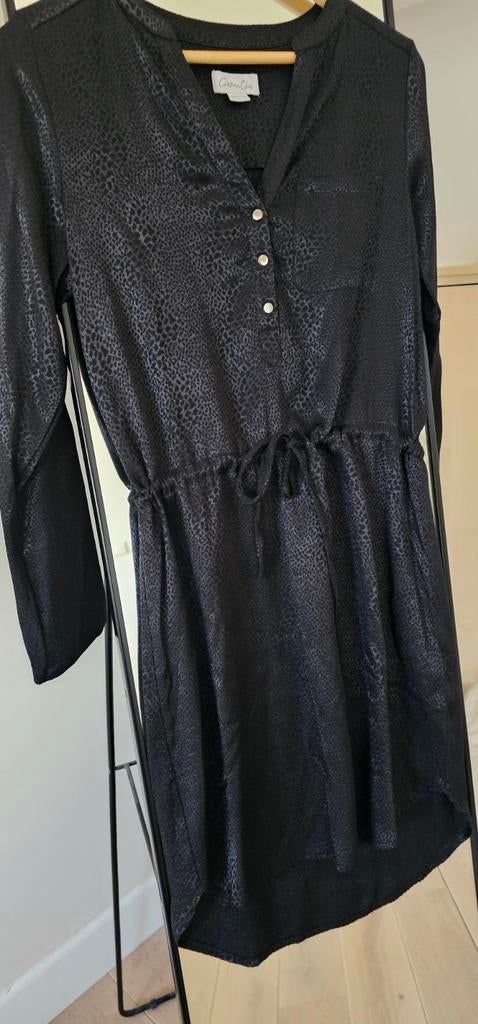 Cotton Club Zwart Panterprint Jurkje - Maat M, Kleding | Dames, Jurken, Ophalen of Verzenden