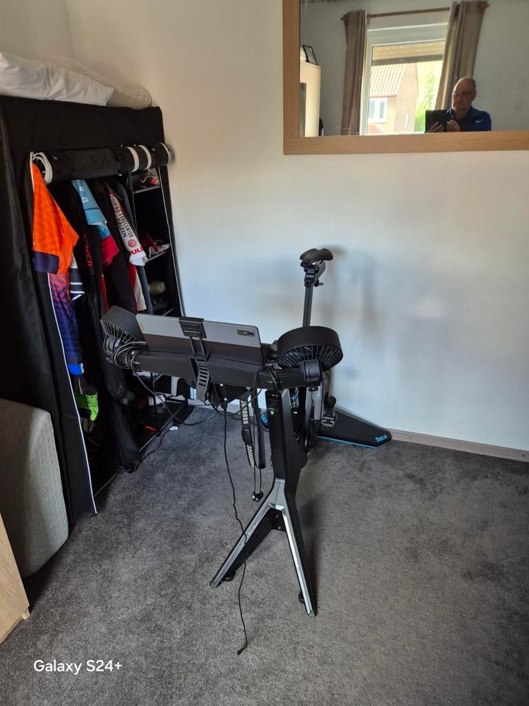 Tacx Neo Bike Smart Trainer - 2 jaar oud, zo goed als nieuw, Sport en Fitness, Wielrennen, Ophalen of Verzenden, Zo goed als nieuw
