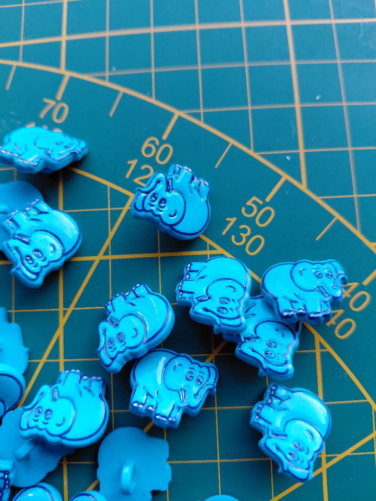 Leuke lichtblauwe olifant knoopjes, Ophalen of Verzenden, Nieuw, Knoop of Knopen