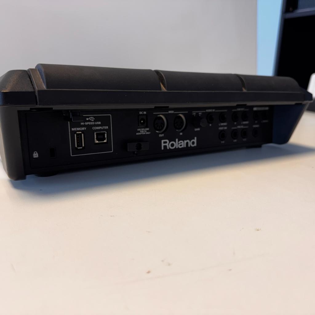 Roland SPD-SX Sampling Pad | Nette staat | Met voeding, Roland, Zo goed als nieuw, Support@roland.com, 10910 Culver Blvd
Culver City, CA 90230
USA