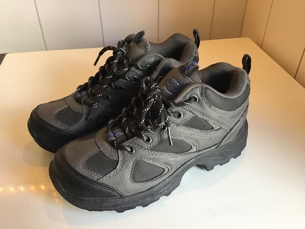 Nieuwe bergschoenen van Nielsson, Ophalen of Verzenden, Nieuw, Bruin, Wandelschoenen of Bergschoenen