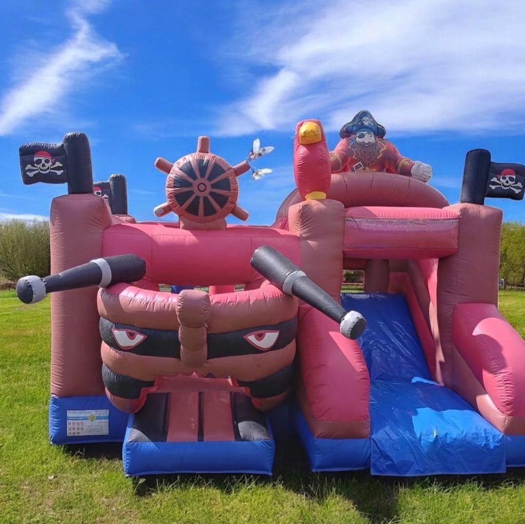 Opblaasbaar Piratenschip Springkussen met Glijbaan, Ophalen of Verzenden, Gebruikt