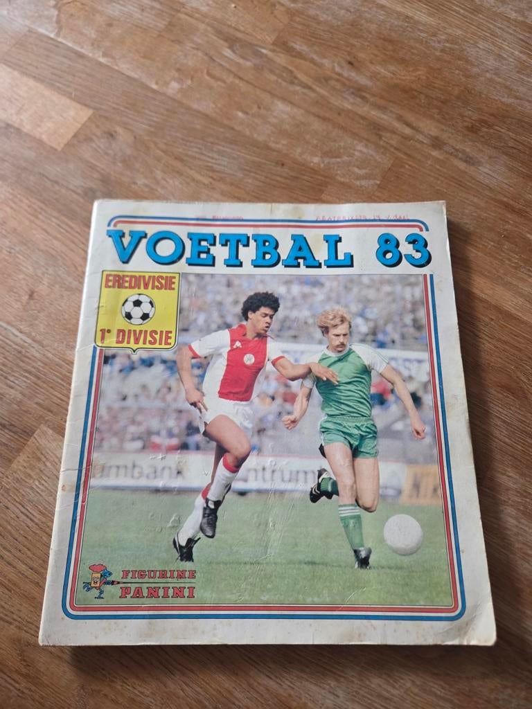 Panini Voetbal 83 Incompleet, Verzamelen, Ophalen of Verzenden, Gebruikt, Poster, Plaatje of Sticker