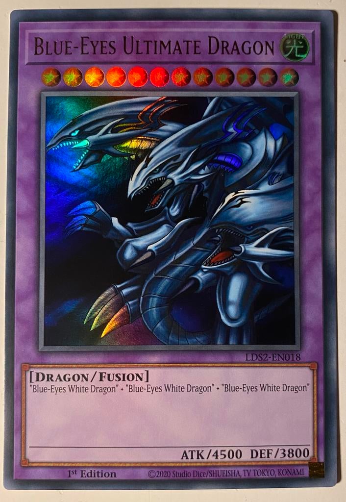 Yu-Gi-Oh! Blue-Eyes Ultimate Dragon LDS2 1st Edition !, Hobby en Vrije tijd, Verzamelkaartspellen | Yu-gi-Oh!, Ophalen of Verzenden