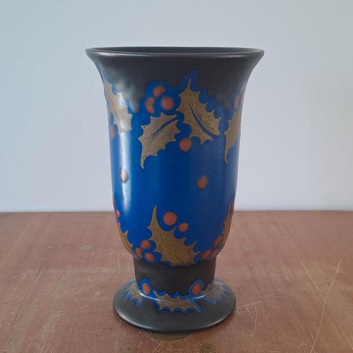 Gouda Holland vaas decor Hulst - Art Nouveau, Antiek en Kunst, Antiek | Keramiek en Aardewerk, Ophalen