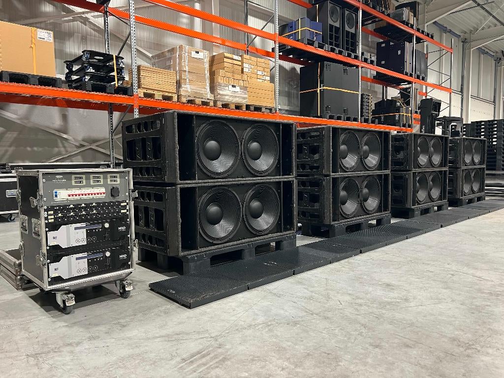 8x Nexo RS18C 2x18" 146dB + 2x NXAMP4x4 4x4000W, Overige merken, Gebruikt, Subwoofer, Ophalen of Verzenden