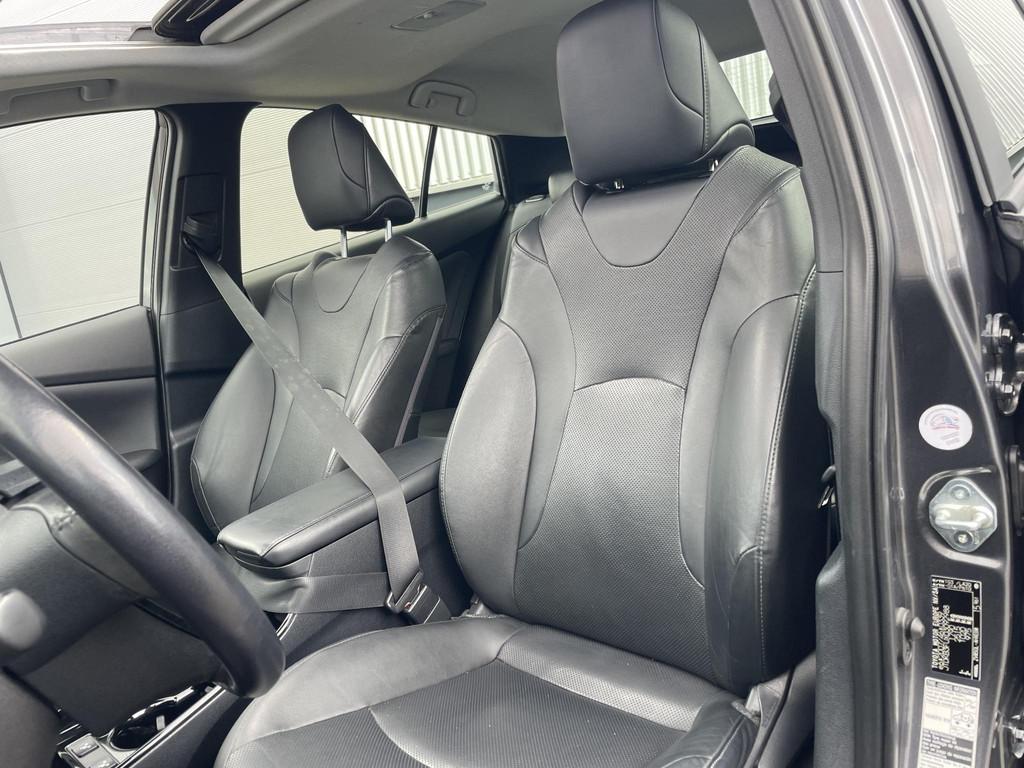 Toyota Prius 1.8 Executive | Panoramadak |, Euro 6, 122 pk, Leder, Bedrijf