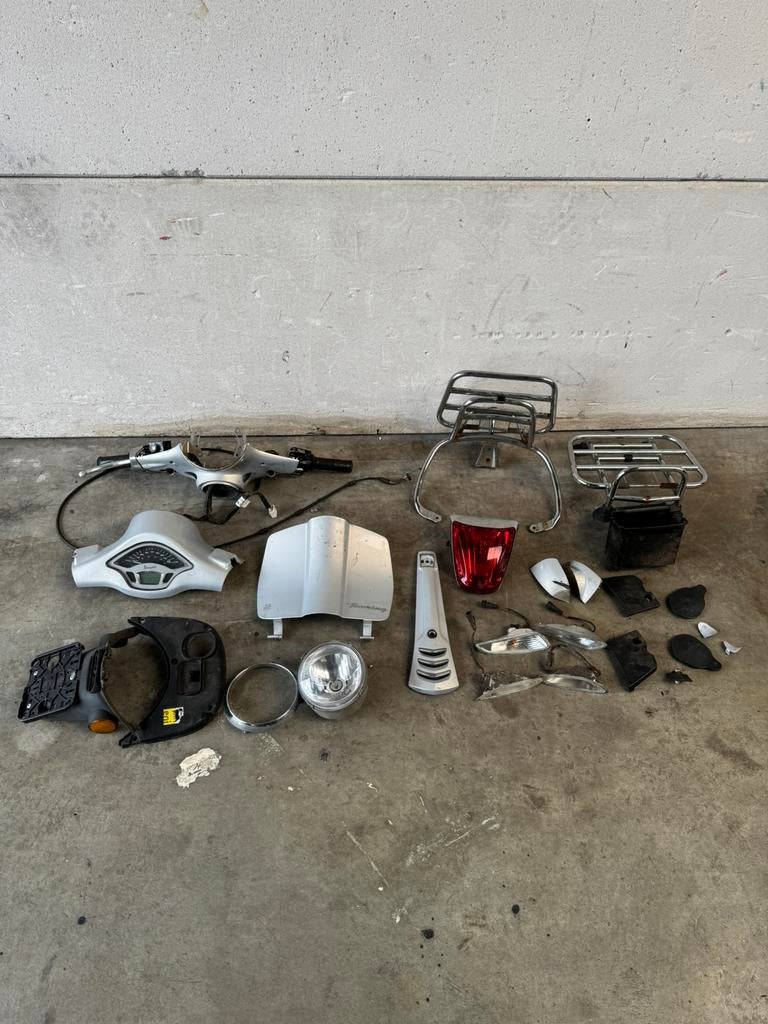 Vespa sprint / primavera onderdelen, Ophalen, ., ., .