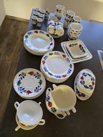 Prachtig NIEUW boerenbont servies van Boch., Ophalen, Nieuw, Aardewerk, Boerenbont
