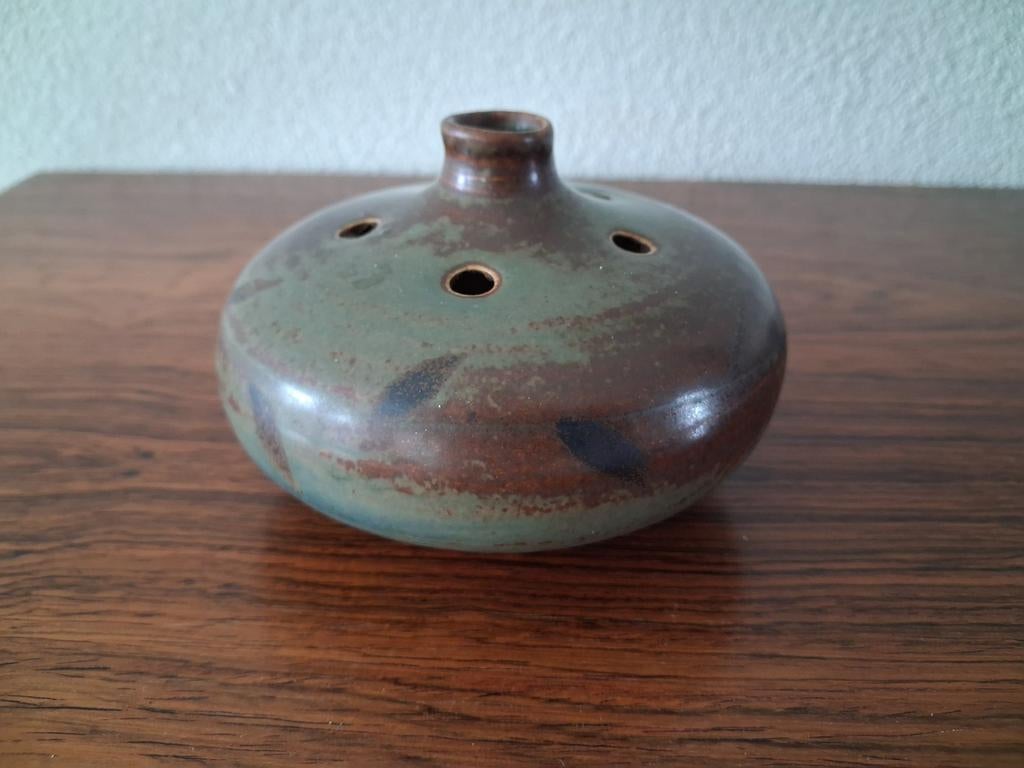 Bloemsteker keramiek, Ophalen of Verzenden, Overige kleuren, Aardewerk of Porselein, Minder dan 50 cm