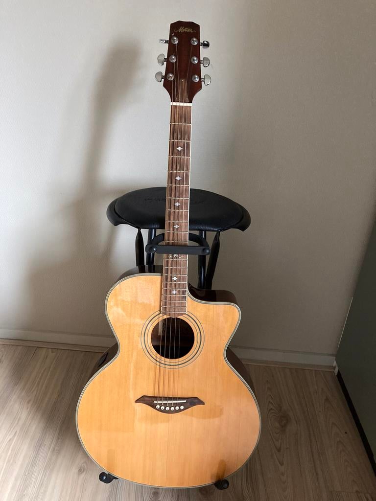 Gitaar met toebehoren, Muziek en Instrumenten, Ophalen, Zo goed als nieuw, Klassieke of Spaanse gitaar