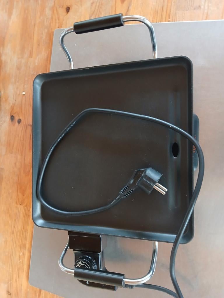 Elektrische grillplaat Tomado, Ophalen, Zo goed als nieuw, Tafelgrill