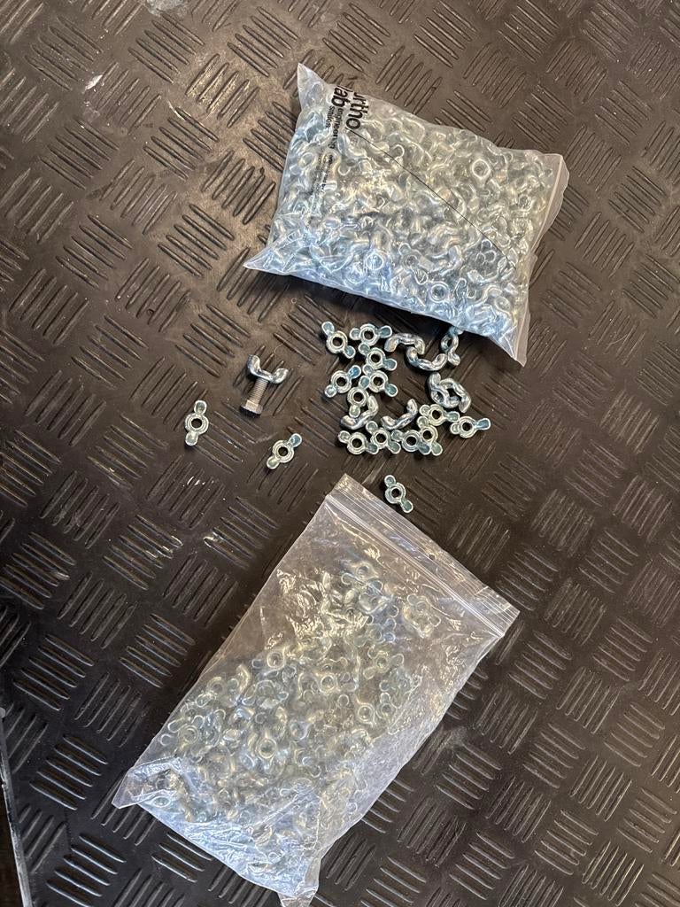 Partij M8 vleugelmoeren - Nieuw, Ophalen, Nieuw, Minder dan 50 mm, Bouten of Moeren