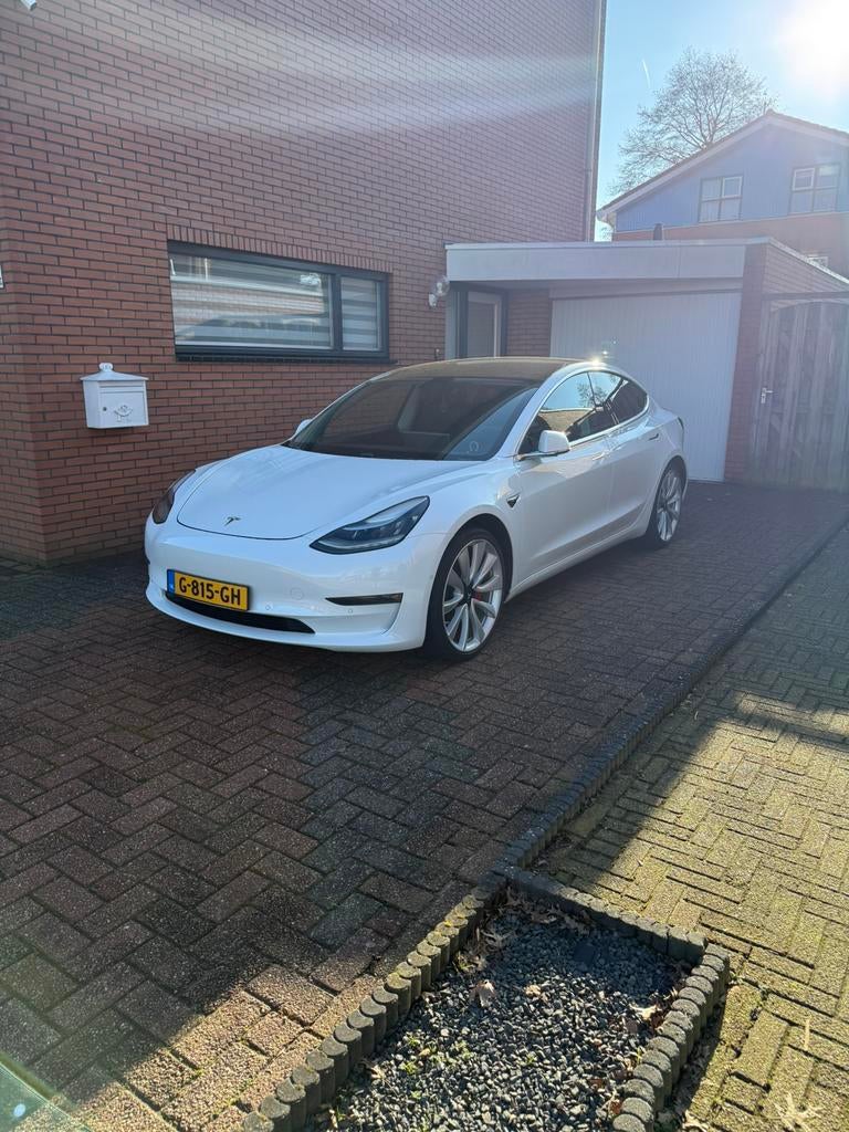 Tesla Model 3 performance, dealer ond, 2e eig, long range, Automaat, 1831 kg, Zwart, 462 pk
