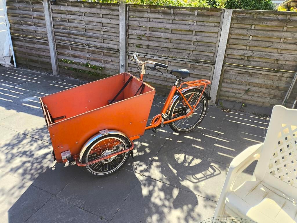 Stevige bakfiets van bakfiets  uit Amsterdam, Fietsen en Brommers, Fietsen | Bakfietsen, Gebruikt, 2 kinderen, Trommelrem, Ophalen