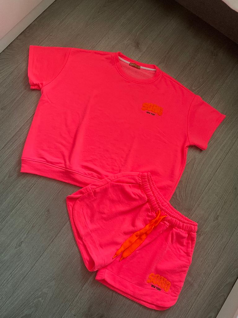 tweedelig sportief neon roze oranje set short en top mt L, Kort, Mooij, Maat 42/44 (L), Ophalen of Verzenden