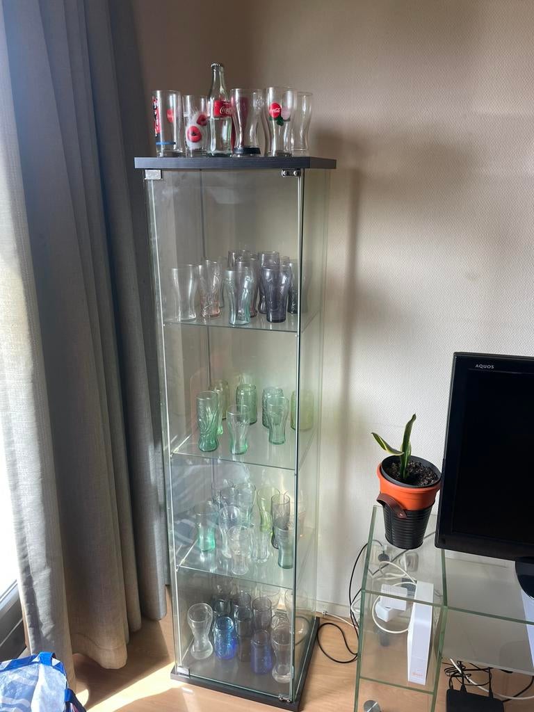 Coca Cola verzameling, Ophalen