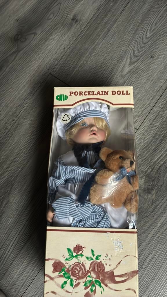 Porscelain doll / porselijne pop, Verzamelen, Poppen, Ophalen, Nieuw, Pop