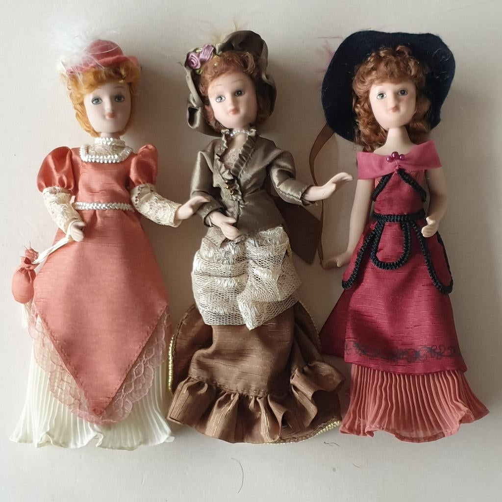 Drie handmade vintage porseleinen poppen., Ophalen of Verzenden, Zo goed als nieuw, Pop