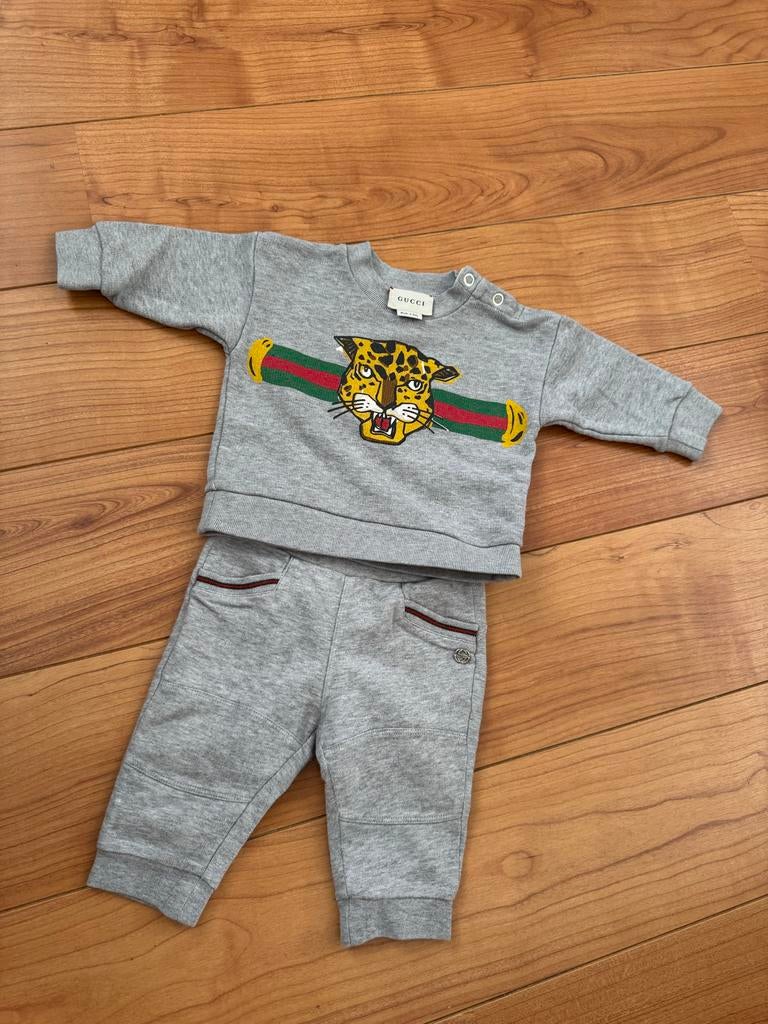 Gucci baby setje met tijgerprint - Maat 3/6M, Ophalen of Verzenden, Zo goed als nieuw, Overige maten