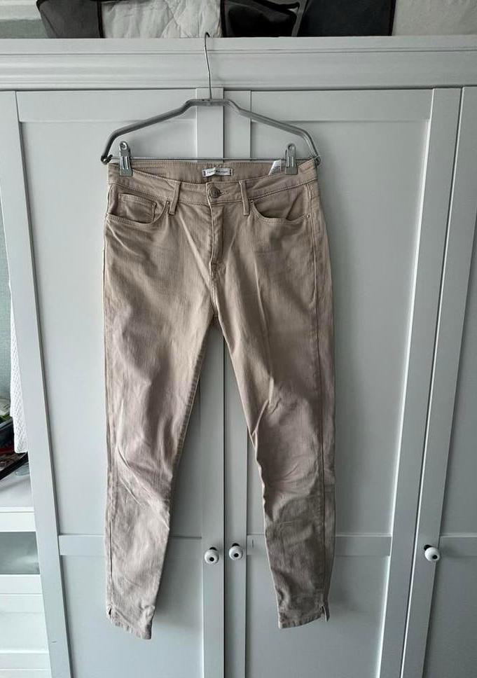 Tommy Hilfiger broek jeans beige, Kleding | Dames, Maat 38/40 (M), Beige, Ophalen of Verzenden, Zo goed als nieuw