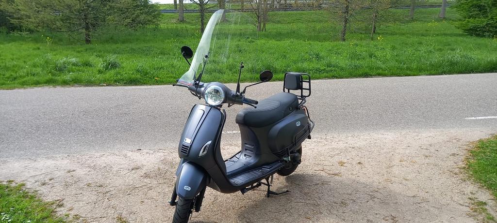 Senzo, Ophalen, Zo goed als nieuw, Benzine, Overige merken