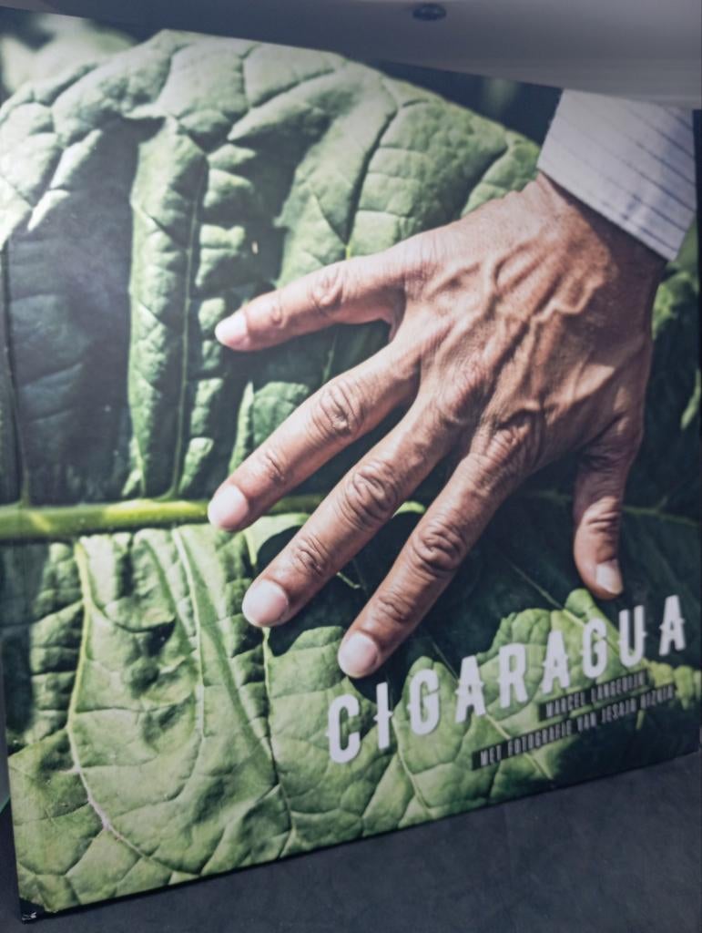 Cigaragua: Een verhaal van Jesaja Hizkia, Boeken, Ophalen of Verzenden, Zo goed als nieuw