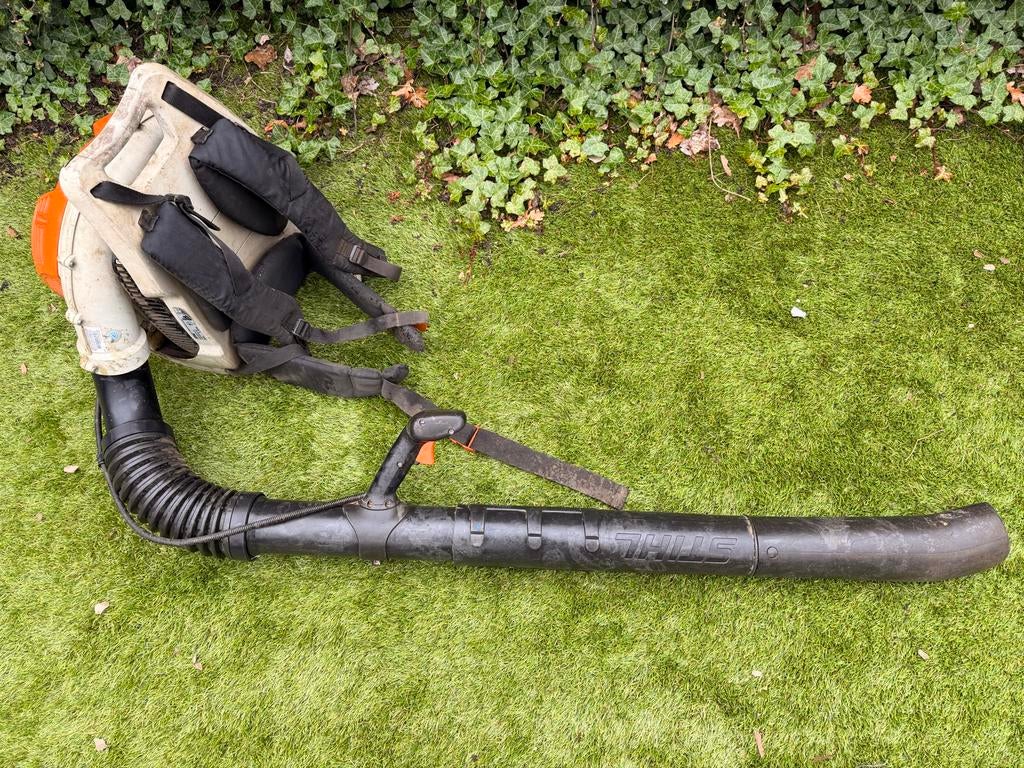 Bladblazer STIHL BR600 - Krachtige Benzine Rugblazer, Tuin en Terras, Bladblazers, Ophalen of Verzenden, Gebruikt, Benzine, Ruggedragen